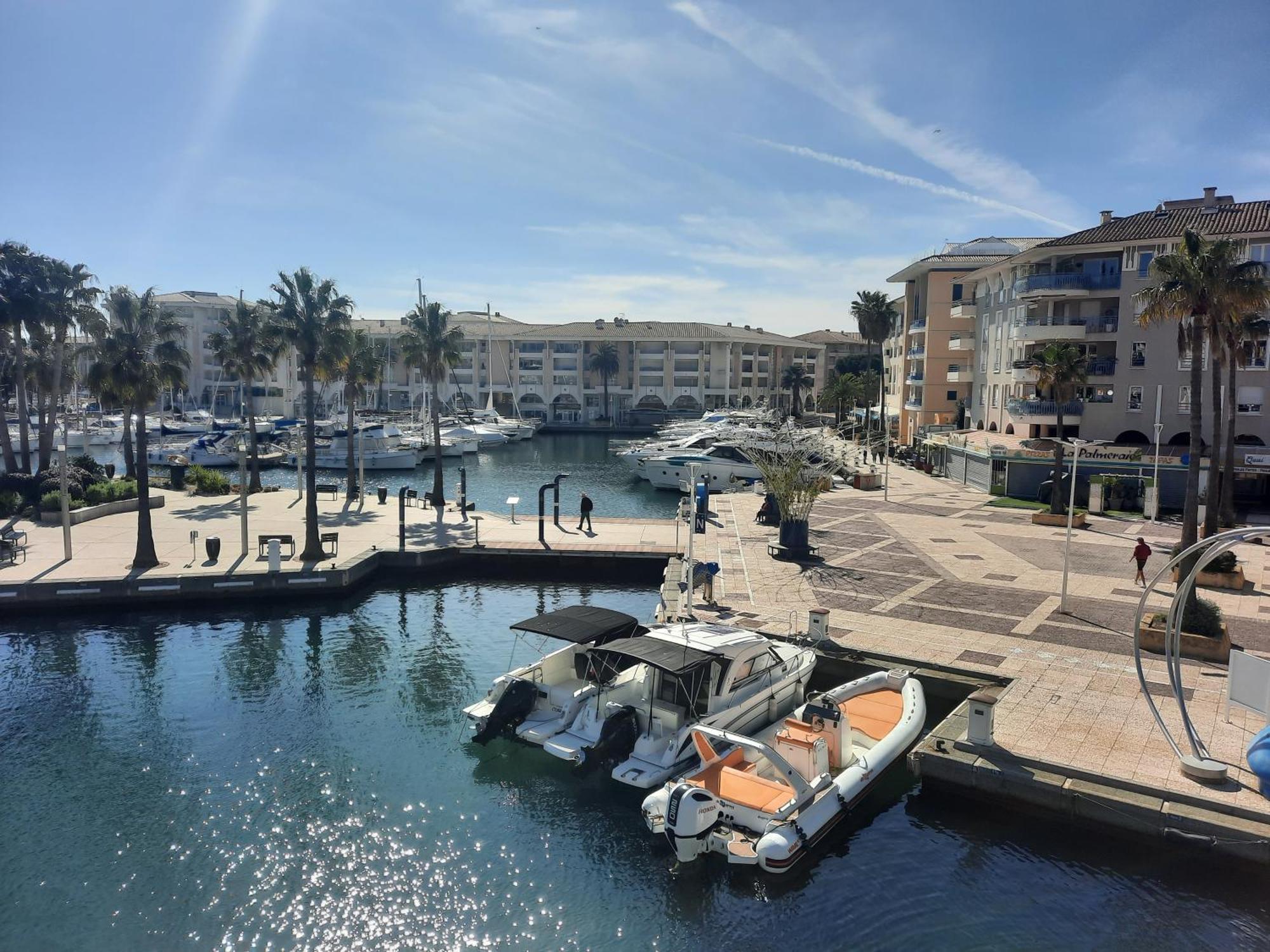 FréjusCoeur Marina Climatise Terrasse Parkingアパートメント エクステリア 写真